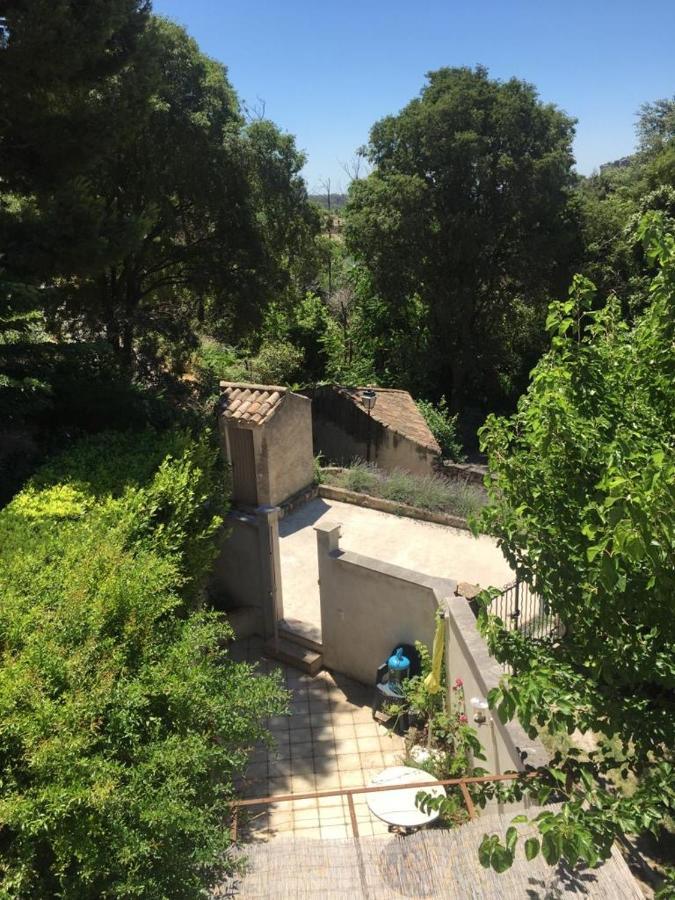 Les Baux Villa Luaran gambar